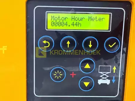 Piattaforme aeree a pantografo 2022  JCB S 3246 E (11)