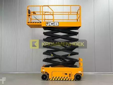 Piattaforme aeree a pantografo 2021  JCB S 4046 E (1)