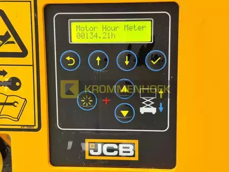 Piattaforme aeree a pantografo 2021  JCB S 4046 E (9)