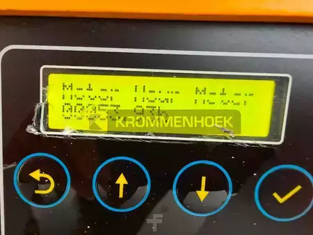 Pracovní plošina s nůžkovým zdvihem 2021  JCB S 4046 E (10)