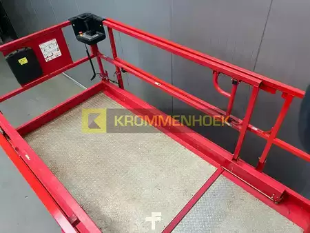 Pracovní plošina s nůžkovým zdvihem 2023  Manitou 140 SC Genie 4069RT (11)