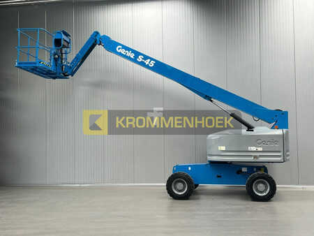 Teleskopbühne 2016  Genie S 45 (1)