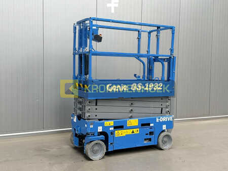Scissors Lifts 2021  Genie GS 1932 E-drive (2)