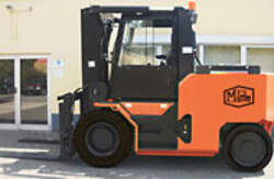 Compact Forklift Trucks for Heavy Load