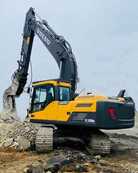 Hydraulic Excavators Volvo EC220 DNL