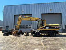 Wheel Excavators Caterpillar M320 complete with 4 buckets and hammer available