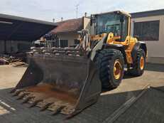 Kolové nakladače Volvo L120F