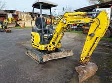 Minibagry New Holland Construction E18SR