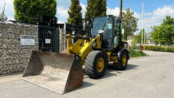 Kolové nakladače Caterpillar Radlader CAT 907 H mit SW hydraulisch
