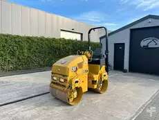 Rolos em tandem Caterpillar CB 1.7