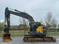 Hydraulic Excavators Volvo ECR 235 EL | ROTOTILT | BUCKET | AIRCO