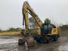 Rehandling Excavators Caterpillar MH3024