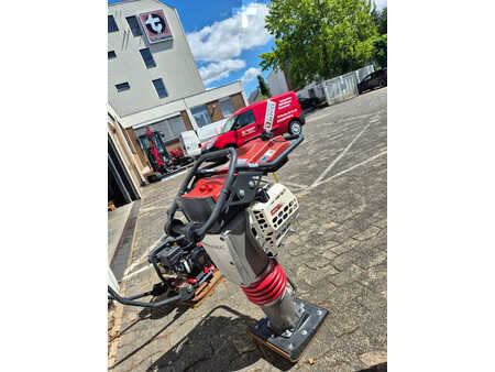 Kompaktory do odpadów 2024 Dynapac DR7X (68kg / 280mm / 17kN) (2)
