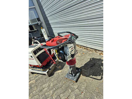 Kompaktory do odpadów 2024 Dynapac DR7X (68kg / 280mm / 17kN) (3)