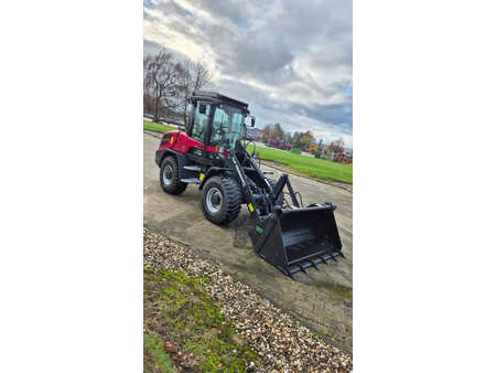 Pyöräkuormaajat 2025 Yanmar V80/5 (2)