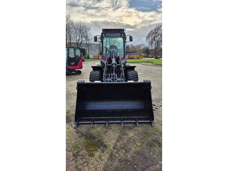 Pyöräkuormaajat 2025 Yanmar V80/5 (5)