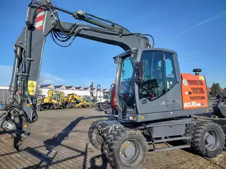 Escavatori gommati 2022 Atlas 165 WSR (1)