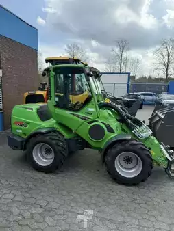 Kompaktikuormaajat 2025 Avant Kompaktlader 860 i (1)