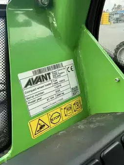 Kompaktikuormaajat 2025 Avant Kompaktlader 860 i (2)