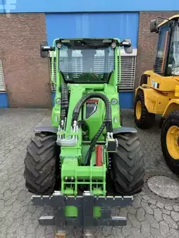 Kompaktikuormaajat 2025 Avant Kompaktlader 860 i (9)