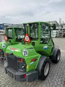 Compact Loaders 2026 Avant 860 i (5)