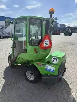 Kompaktní nakladače 2025 Avant Kompaktlager 530 (5)