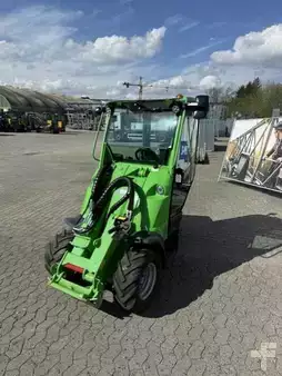 Kompaktní nakladače 2025 Avant Kompaktlager 530 (7)
