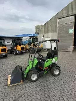 Compact Loaders 2026 Avant Multifunktionslader 225 (1)