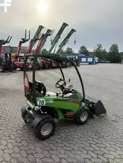 Compact Loaders 2026 Avant Multifunktionslader 225 (5)