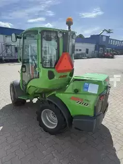 Kompaktní nakladače 2025 Avant Kompaktlader 760 i (5)