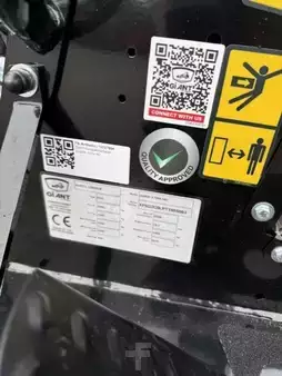 Kompaktní nakladače 2026 Giant G2500 X-tra HD Schutzdach (2)