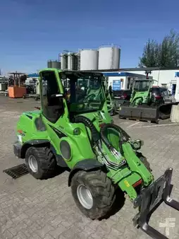 Compact Loaders 2025 Avant Kompaktlader 755 i (4)