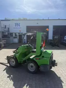 Compact Loaders 2023 Avant Kompaktlader 640 i (8)