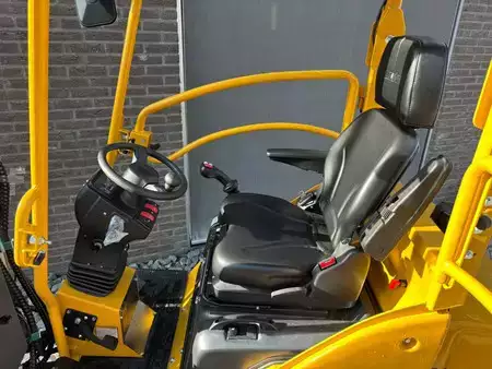 Chargeuse sur pneus 2026 Eurotrac Eurotrac W11-M stage V Wiellader (4)