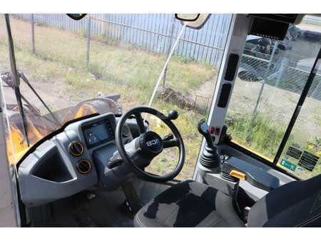 Pyöräkuormaajat 2020 JCB 427 a5 zx (2)