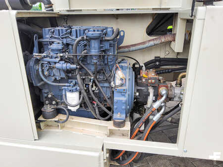 Mobilní stavební jeřáby 2007 Mulinari M150 (7)