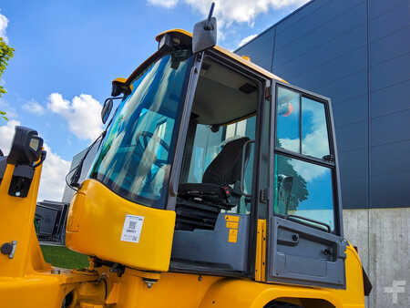 Outro 2020 Volvo L 30G (6)