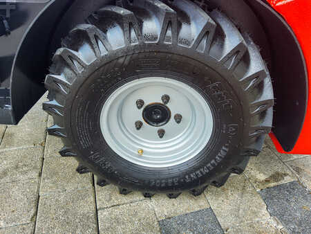 Outro 2023 Manitou MLA 2-25H (9)