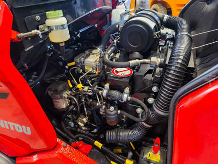 Ostatní 2023 Manitou MLA 3-25H (8)