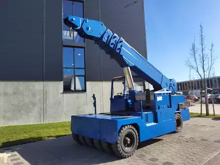 Dźwigi mobilne budowlane 2008 Valla 250 E (2)