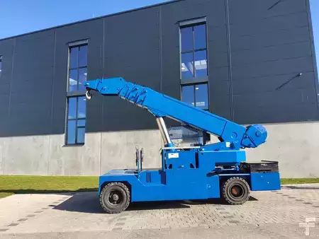 Dźwigi mobilne budowlane 2008 Valla 250 E (3)