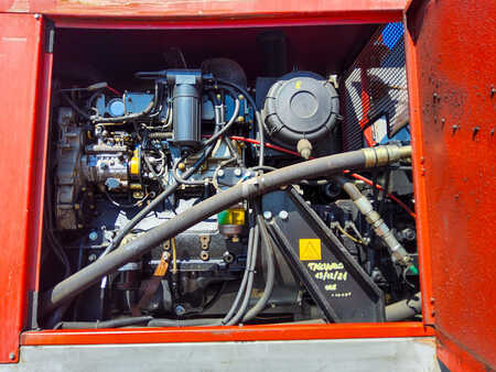 Mobil konstruktion kraner 2006 Valla 250 D (8)