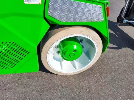 Mobil építőipari daruk 2026 JMG MC 100.08 (7)