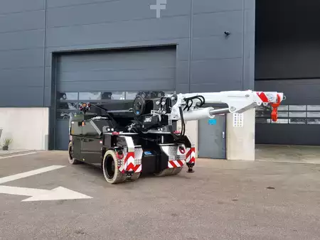 Mobil építőipari daruk 2026 JMG MC 250S (6)