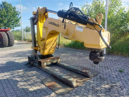 Miscelaneo 2015 CATRACOM SAN 40L SafeNeck incl parkstand (7)