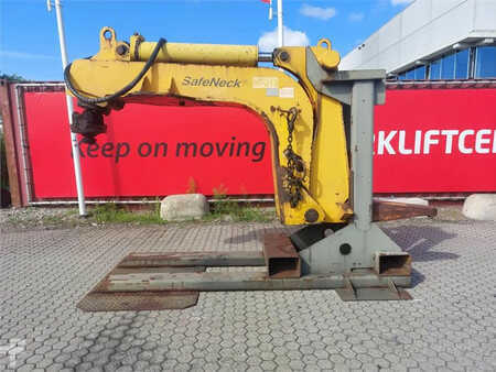 Miscelaneo 2006 CATRACOM SAN 40L SafeNeck incl parkstand (1)