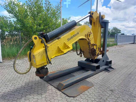 Miscelaneo 2015 CATRACOM SAN 40L SafeNeck incl parkstand (6)