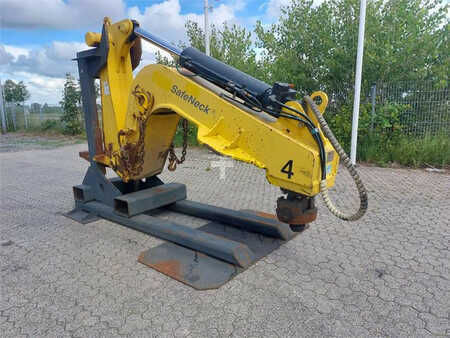 Miscelaneo 2015 CATRACOM SAN 40L SafeNeck incl parkstand (7)