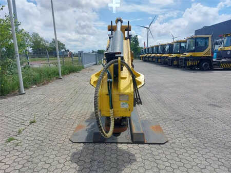 Miscelaneo 2015 CATRACOM SAN 40L SafeNeck incl parkstand (8)