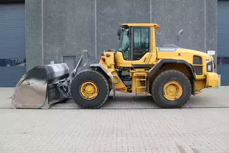 Carregadeira de rodas 2011 Volvo L110G (1)